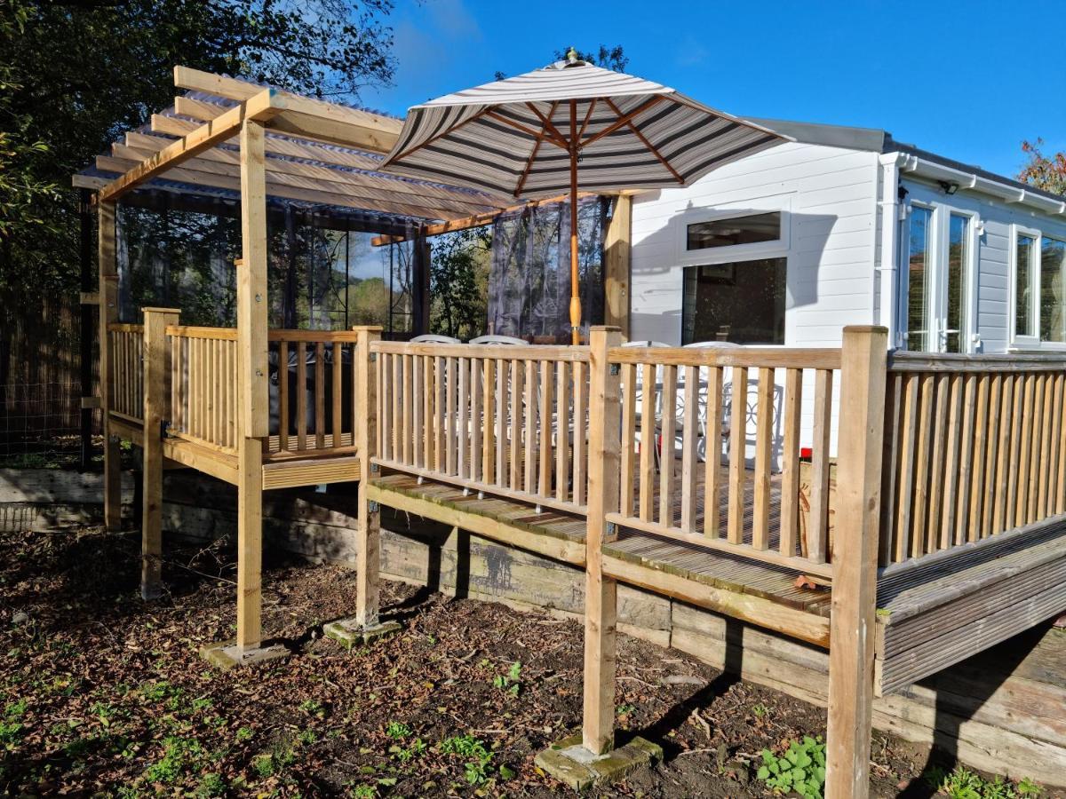 Riverside Cabin At Pen-Y-Bont Mill Hotel Oswestry Ngoại thất bức ảnh